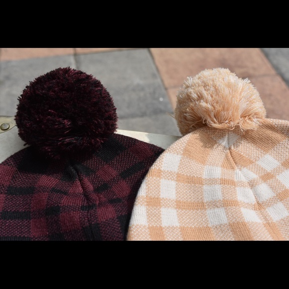 READ DESCRIPTION CAREFULLY ❄️ Coach Plaid POM Hats ❄️ - Picture 2 of 12